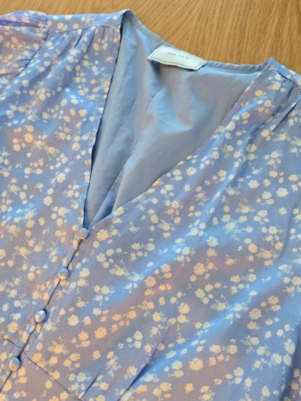 Neo Noir 'Olana' Cloud Flower Dress in light blue, size EU 38 / US 8 - Picture 6 of 7